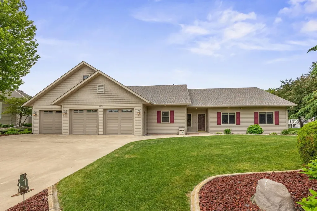 1278 Birdie Circle NW Hutchinson MN 55350