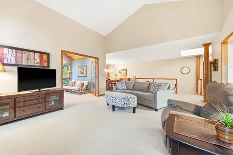 1360 Parkview Drive Chaska MN 55318