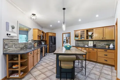 9655 Barton Trail Inver Grove Heights MN 55077