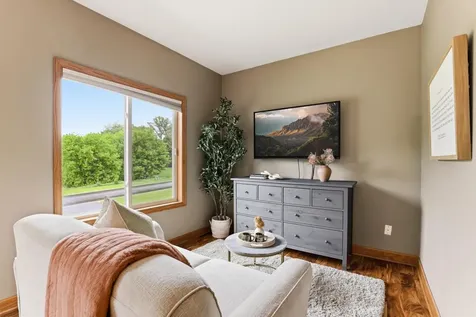 9655 Barton Trail Inver Grove Heights MN 55077