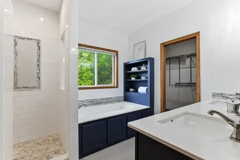 9655 Barton Trail Inver Grove Heights MN 55077