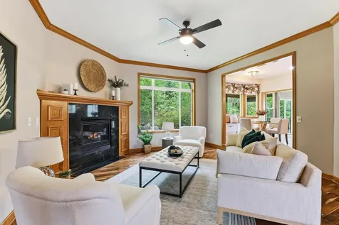 9655 Barton Trail Inver Grove Heights MN 55077