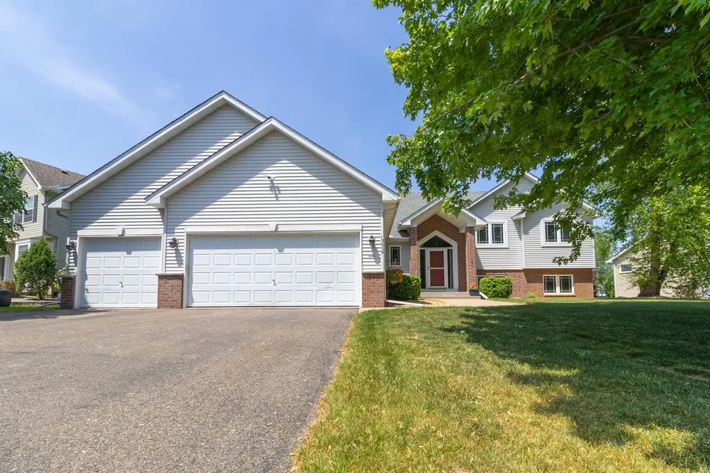 13859 Birchwood Avenue Rosemount MN 55068