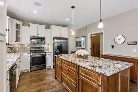 25441 Heims Lake Circle Wyoming MN 55092