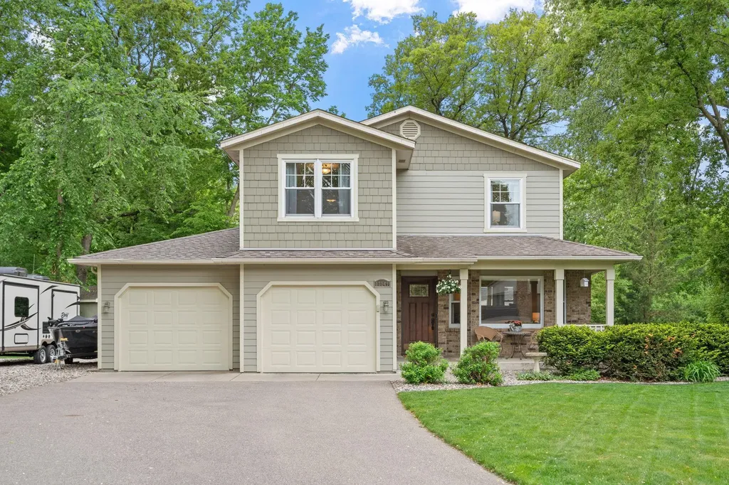 17149 Hayes Avenue Lakeville MN 55044