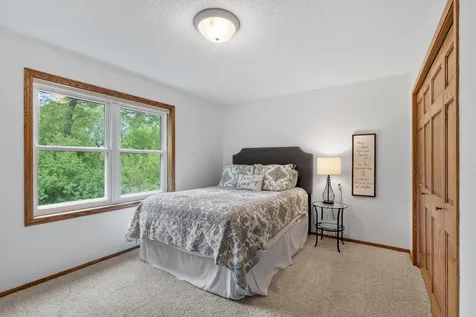 17149 Hayes Avenue Lakeville MN 55044