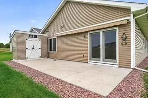 211 8th Avenue NE Isanti MN 55040