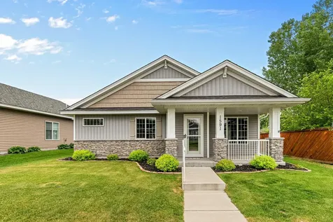 1591 Elm Street S Cambridge MN 55008