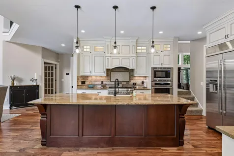 6365 Oxbow Bend Chanhassen MN 55317