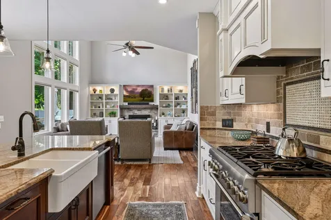 6365 Oxbow Bend Chanhassen MN 55317