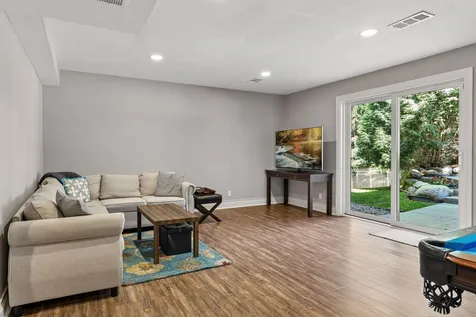 6365 Oxbow Bend Chanhassen MN 55317