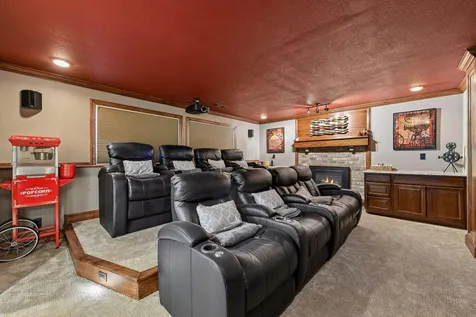 6365 Oxbow Bend Chanhassen MN 55317