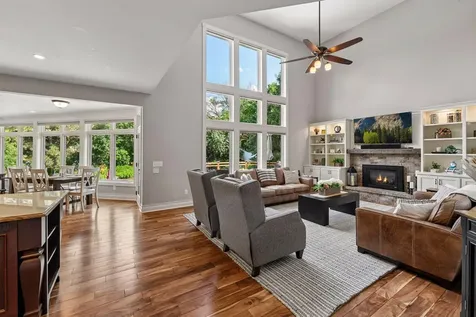 6365 Oxbow Bend Chanhassen MN 55317