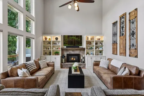 6365 Oxbow Bend Chanhassen MN 55317