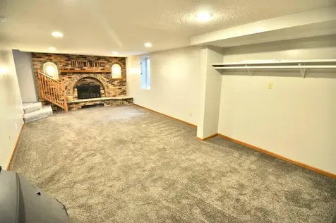 915 Fuller Street S Shakopee MN 55379