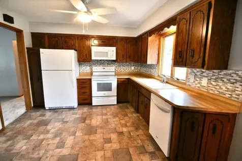 915 Fuller Street S Shakopee MN 55379
