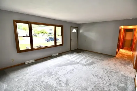 915 Fuller Street S Shakopee MN 55379