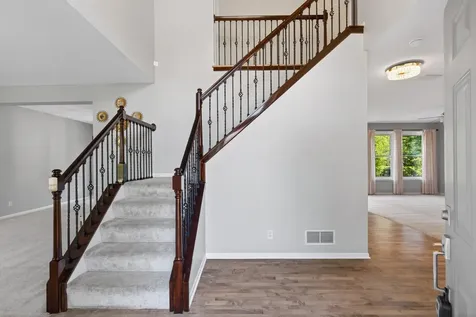 18005 45th Avenue N Plymouth MN 55446