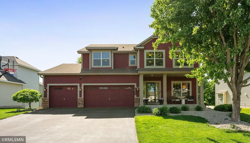 1774 Fox Run Shakopee MN 55379