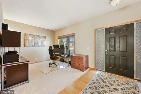 1774 Fox Run Shakopee MN 55379