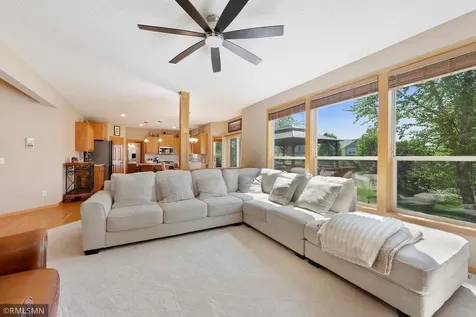 1774 Fox Run Shakopee MN 55379