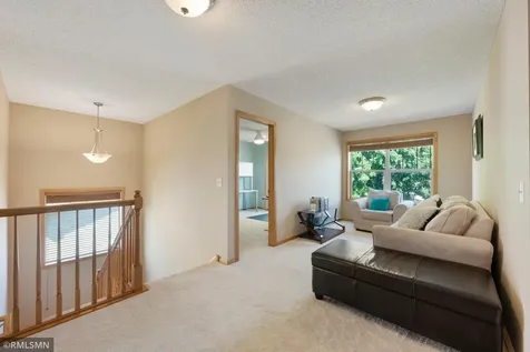 1774 Fox Run Shakopee MN 55379