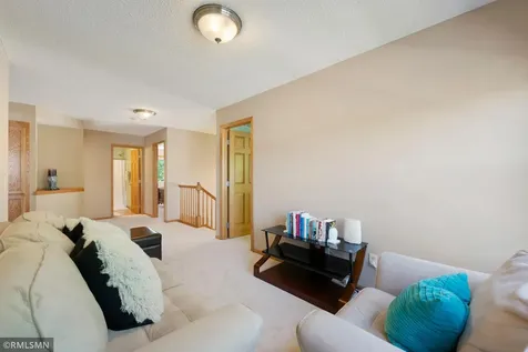 1774 Fox Run Shakopee MN 55379