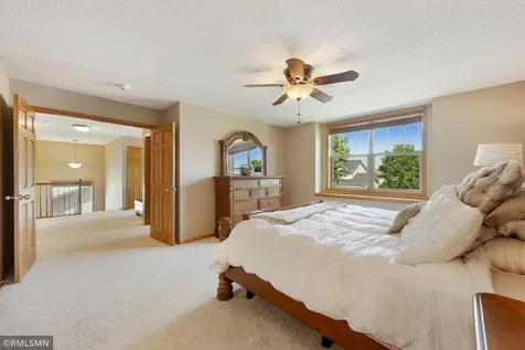 1774 Fox Run Shakopee MN 55379