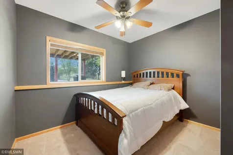 1774 Fox Run Shakopee MN 55379