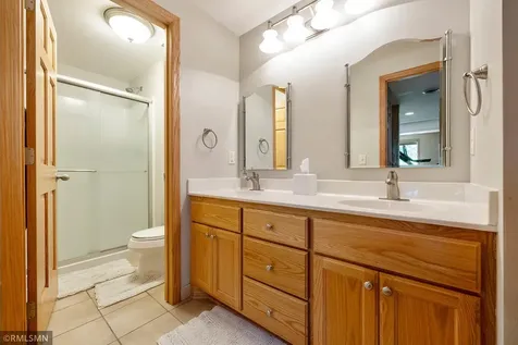 1774 Fox Run Shakopee MN 55379