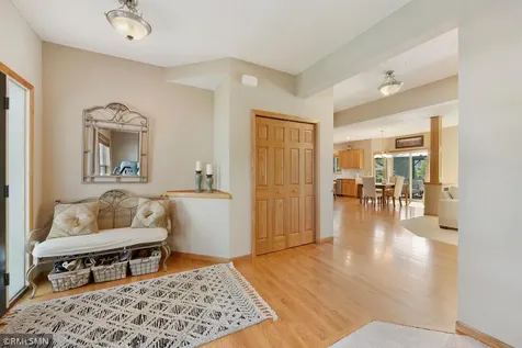 1774 Fox Run Shakopee MN 55379