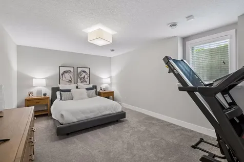 5140 Chowen Avenue S Minneapolis MN 55410