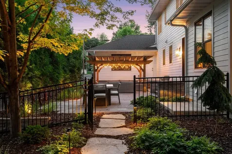 5140 Chowen Avenue S Minneapolis MN 55410