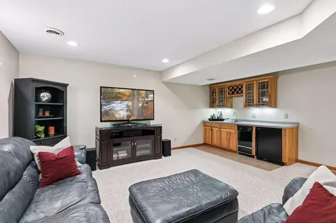 689 Havenhill Road Eagan MN 55123