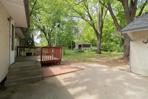 1751 Larpenteur Avenue E Maplewood MN 55109