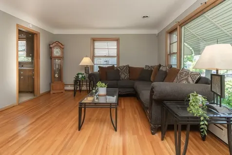 1751 Larpenteur Avenue E Maplewood MN 55109