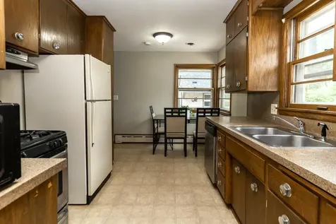 1751 Larpenteur Avenue E Maplewood MN 55109