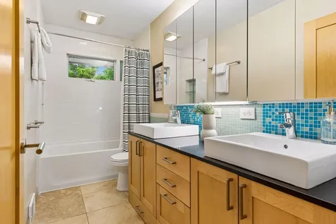 1805 Hampshire Lane N Golden Valley MN 55427
