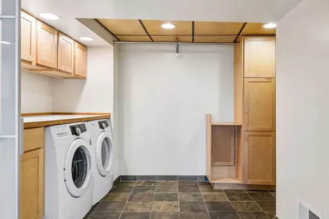 1805 Hampshire Lane N Golden Valley MN 55427