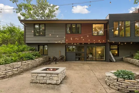 1805 Hampshire Lane N Golden Valley MN 55427