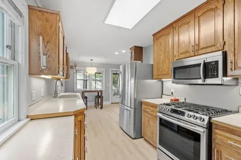 441 Saratoga Street S Saint Paul MN 55105