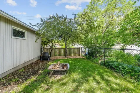 441 Saratoga Street S Saint Paul MN 55105