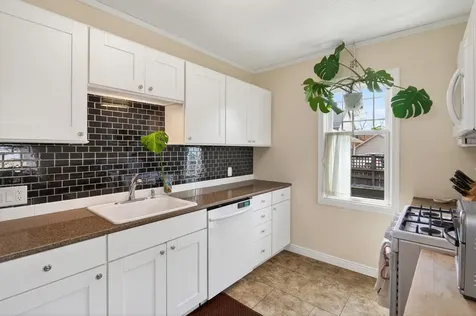 411 W 35th Street Minneapolis MN 55408