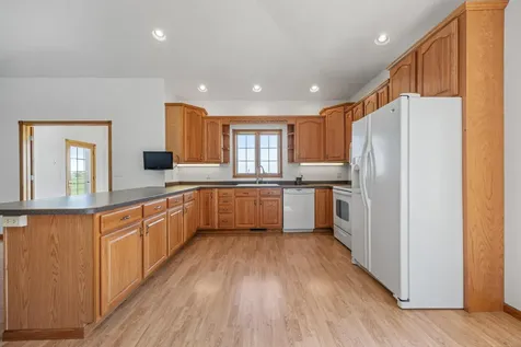 766 36th Street S Moorhead MN 56560