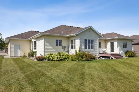 766 36th Street S Moorhead MN 56560