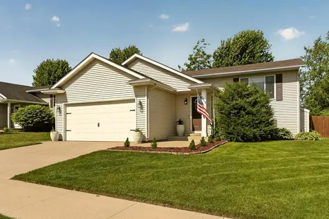 5413 Kingston Place NW Rochester MN 55901