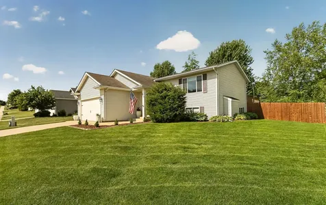 5413 Kingston Place NW Rochester MN 55901