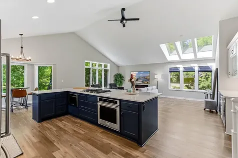 140 Dahlia Street Mahtomedi MN 55115