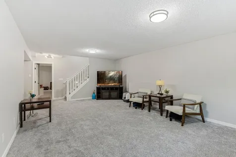 140 Dahlia Street Mahtomedi MN 55115