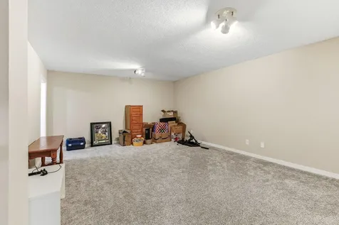140 Dahlia Street Mahtomedi MN 55115